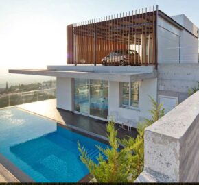 Luxury Villa In Apartment